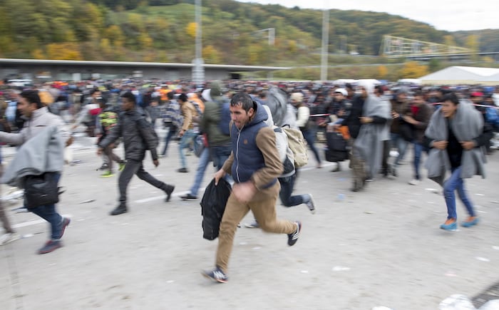 Aus dem Archiv: Zehn Jahre nach dem Beginn der Massenflucht nach Europa (hier der Grenzübergang ...