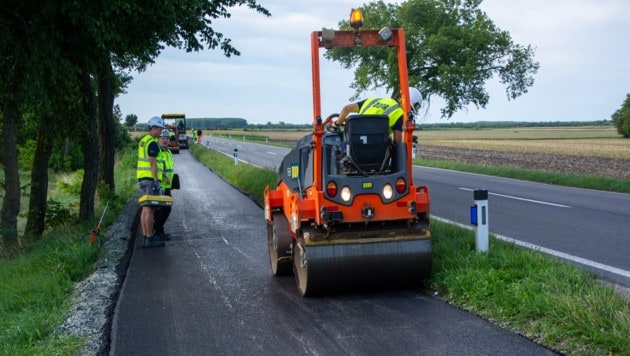 Am Radweg wird fleißig gearbeitet. Zwischen zwei und vier Prozent an Pflanzenkohle wurde dem ...