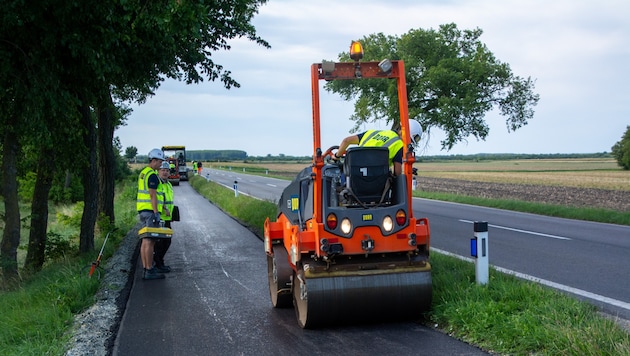 Am Radweg wird fleißig gearbeitet. Zwischen zwei und vier Prozent an Pflanzenkohle wurde dem ...