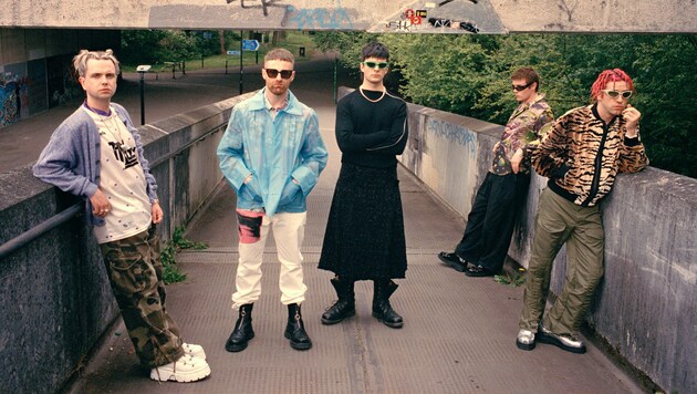 Die Band besteht aus Grian Chatten (Gesang), Conor Curley (Gitarre), Conor „Deego“ Deegan III ...