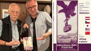 Arno Klien, Onkel des Kabarettisten Peter Klien, präsentiert sein neues Werk, in fünf Sprachen ...