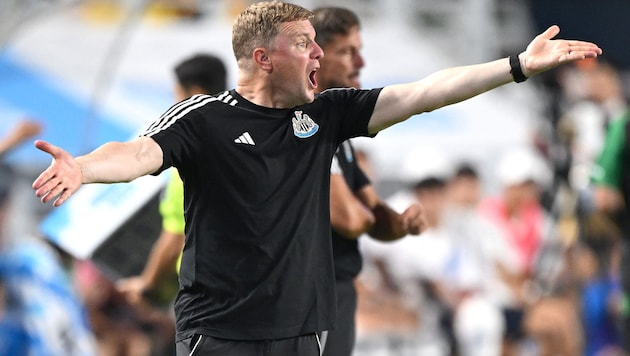 Newcastle-Trainer Eddie Howe ließ einen Spieler versehentlich in Südkorea zurück.