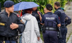 Polizei und Rotes Kreuz waren im Großeinsatz, als die Schüsse fielen.