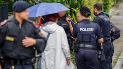 Polizei und Rotes Kreuz waren im Großeinsatz, als die Schüsse fielen.