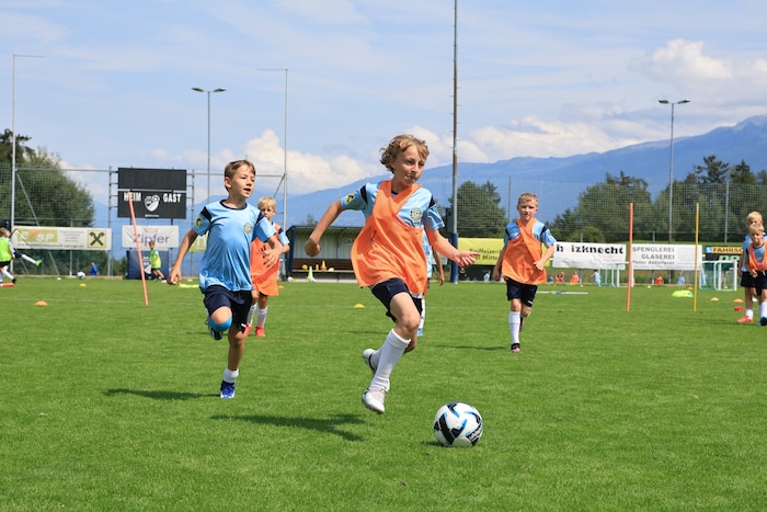 Am Zug zum Tor fehlt es den kleinen Kickern jedenfalls nicht.