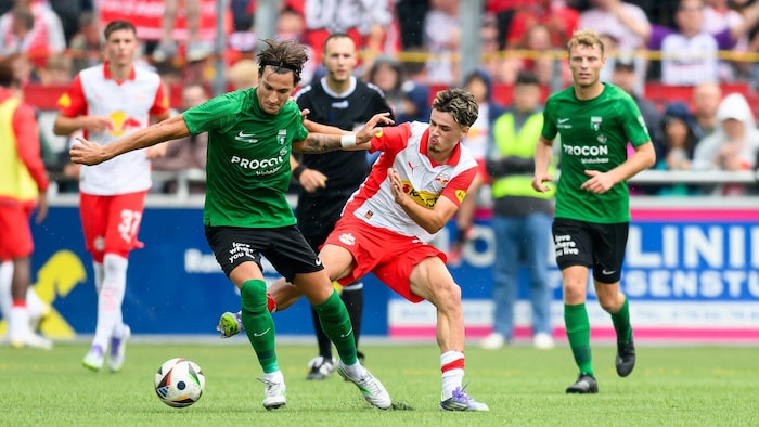 2025 waren die Bullen (re. Alajbegovic) in Dietach zu Gast.