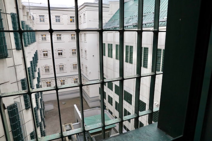 Ob ein Häftling hinter Gittern bleiben muss, liegt bald auch in den Händen von ...