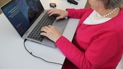 Der gemeinnützige Verein „Smart Club Feldkirchen“ untersützt Seniorinnen und Senioren im Umgang ...