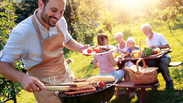 Beim Grillen auf richtige Lagerung von Lebensmitteln achten!
