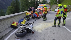 Der Motorradfahrer wurde schwer verletzt.
