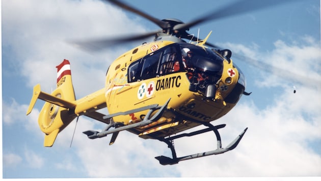 Der Biker musste mit dem Hubschrauber ins Spital geflogen werden.