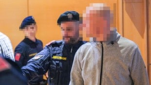 Der Angeklagte am ersten Prozesstag