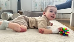 Halid (2) aus Leoben leidet an der schwersten Form der seltenen Schmetterlingskrankheit.