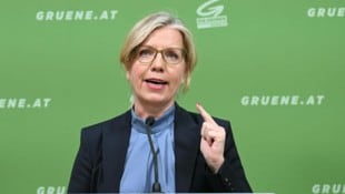 Grünen-Chefin Leonore Gewessler schlägt sich in der Teilzeit-Debatte auf die Seite der ...