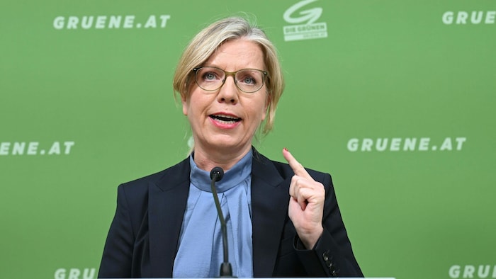 Grünen-Chefin Leonore Gewessler schlägt sich in der Teilzeit-Debatte auf die Seite der ...