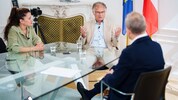 Finanzminister Marterbauer beim „Krone“-Sommergespräch mit Franz Schellhorn