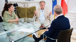 Finanzminister Marterbauer beim „Krone“-Sommergespräch mit Franz Schellhorn