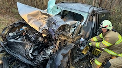 Der Lenker (90) dieses Fahrzeugs überlebte den Unfall nicht.