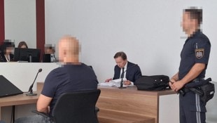 Anwalt Rudolf Mayer vertritt den „Feuerwehr-Chauffeur“.