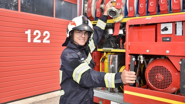 Samuel Mata ist Feuerwehrmann aus Leidenschaft und gleich bei zwei Feuerwehren in zwei ...