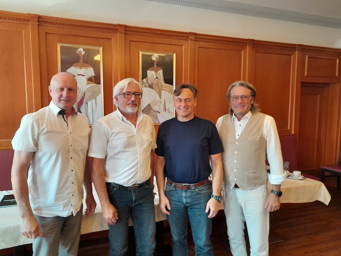 Jennersdorfs Bürgermeister Reinhard Deutsch, Daniel, Schaberl und Hutter drängen auf Hilfe für ...