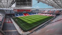 Der neue Rasen in der Arena machte den Kickern von Red Bull Salzburg zu schaffen. 