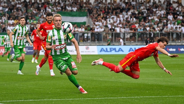 Bei der Stadioneröffnung gegen Augsburg spielten Fabian Gmeiner & Co. vor vollen Rängen.