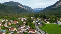 Dollich liegt im Südosten von Ferlach. Umgeben ist die Ortschaft von zahlreichen Wäldern und ...