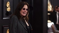 Auf Wikipedia steht nüchtern, dass Ozzy Osbourne ein britischer Rocksänger war. Seine ...