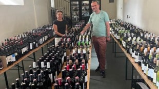 Wein-Burgenland-Obmann Herbert Oschep ist von der Rekordmenge an Kostproben überwältigt.