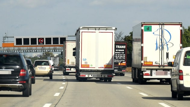 Zählstellen belegen: Über Autobahnen in Niederösterreich rollen heuer weniger Pkw, aber mehr ...
