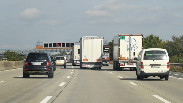 Im Sommer steigt die Reisebelastung auf den Autobahnen.