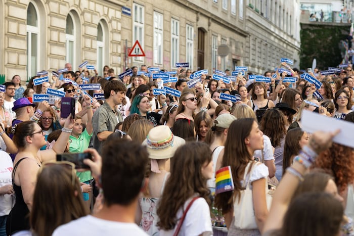 In der Corneliusgasse (angelehnt an einen ihrer Songs) war die Stimmung ausgelassen.