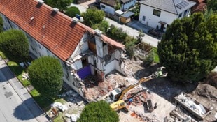 Die Abrissarbeiten sind im Gange.