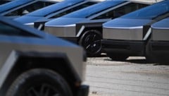 Kaum jemand will die Cybertrucks von Tesla haben. Die US-Luftwaffe hat zumindest für zwei Stück ...