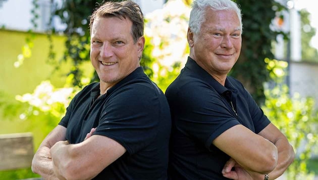 Andi Herzog (li.) und Toni Polster sind bereit für einen kultigen Nachmittag im ...