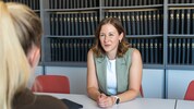 Claudia Plakolm im Gespräch mit der „Kärntner Krone“