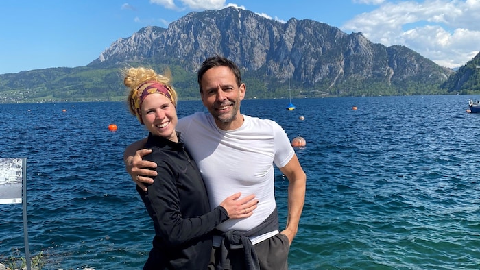 Ein Urlaubsbild aus glücklichen Tagen. Der 57-jährige Top-Manager Christian W. mit seiner ...