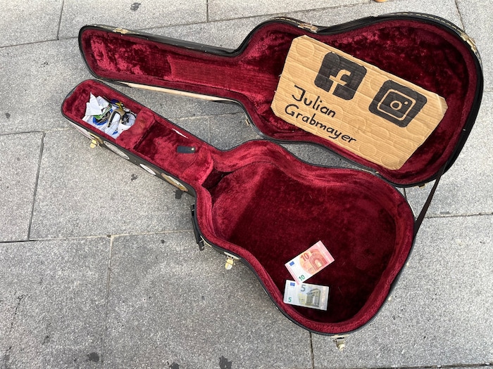 Der Stundenlohn für Straßenmusiker liegt bei 7 bis 35 Euro.