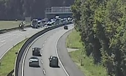 Auf den Verkehrskameras der Asfinag war die Sperre durch den Unfall zu sehen.