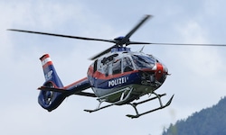Ende August wurde die Leiche im Tannheimer Tal entdeckt und mit dem Polizeihubschrauber ...