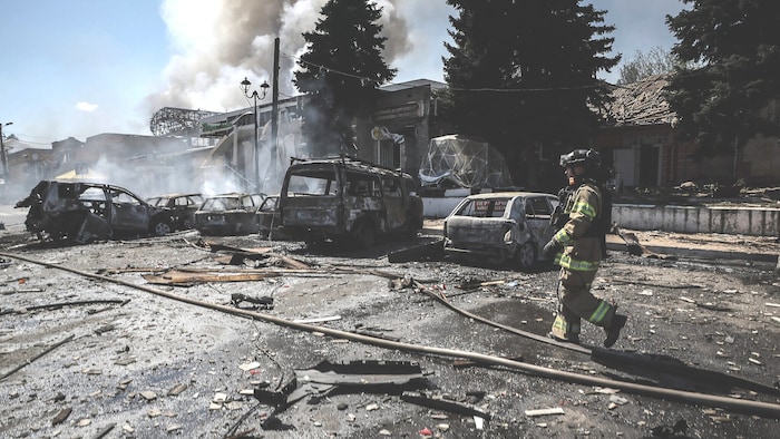 Während verhandelt wird, lässt Moskau in der Ukraine weiterhin die Bomben sprechen.