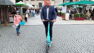 Dornbirns Bürgermeister Markus Fäßler empfiehlt, mit Bus und Bahn anzureisen. 