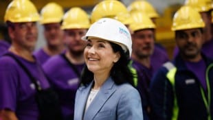 Die deutsche Ministerin Katherina Reiche fordert, dass die Menschen künftig länger und mehr ...