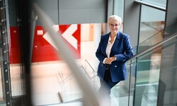 OÖ-Wirtschaftskammerpräsidentin Doris Hummer mahnt die Politik: „Es ist an der Zeit!“