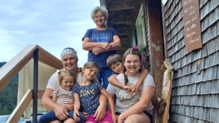 Die Familie Bechter genießt die Freiheiten des Alpsommers – wir haben sie besucht.