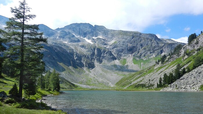 Der Karwassersee ist rund eine Stunde entfernt.