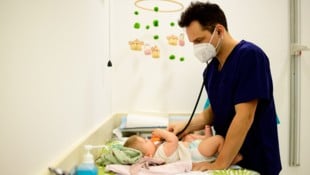 Kinderärzte sind nicht leicht zu finden. Eigene Primärversorgungszentren sollen Lücken füllen. ...