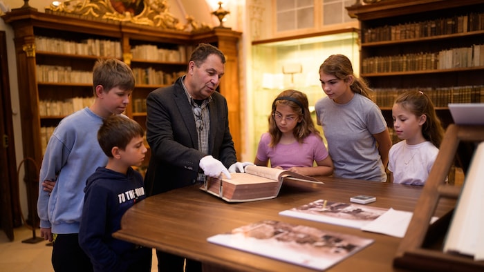Ort des Staunens und des Glaubens an das in unserem Leben wundersame Wirken Mariens. Für die ...