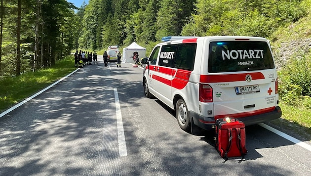 Die Notarztteams konnten den Motorradfahrer nicht mehr wiederbeleben.